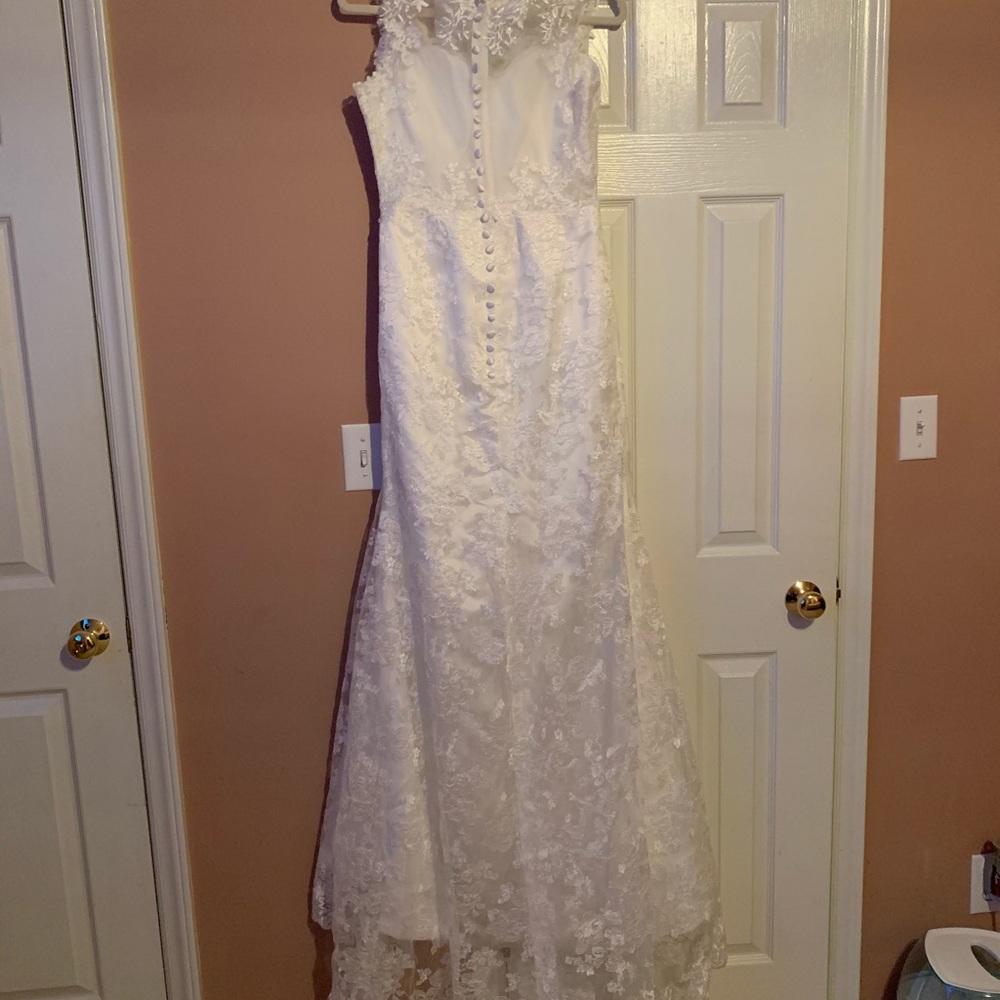 Ivory mermaid wedding dress never been worn